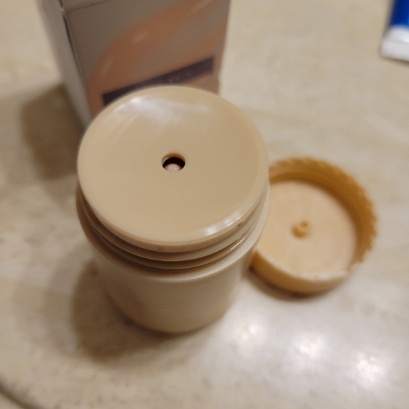 New Fenty Skin Beauty Plush Puddin’ Intensive Recovery Lip Mask - Picture 5 of 10